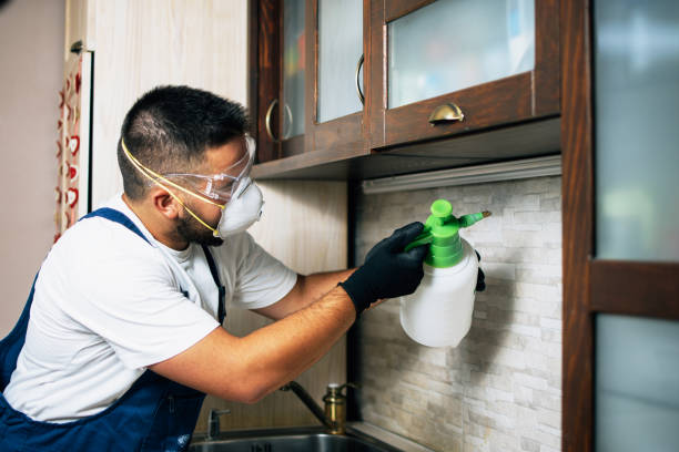 Best Exterminator Services  in Twin Rivers, NJ